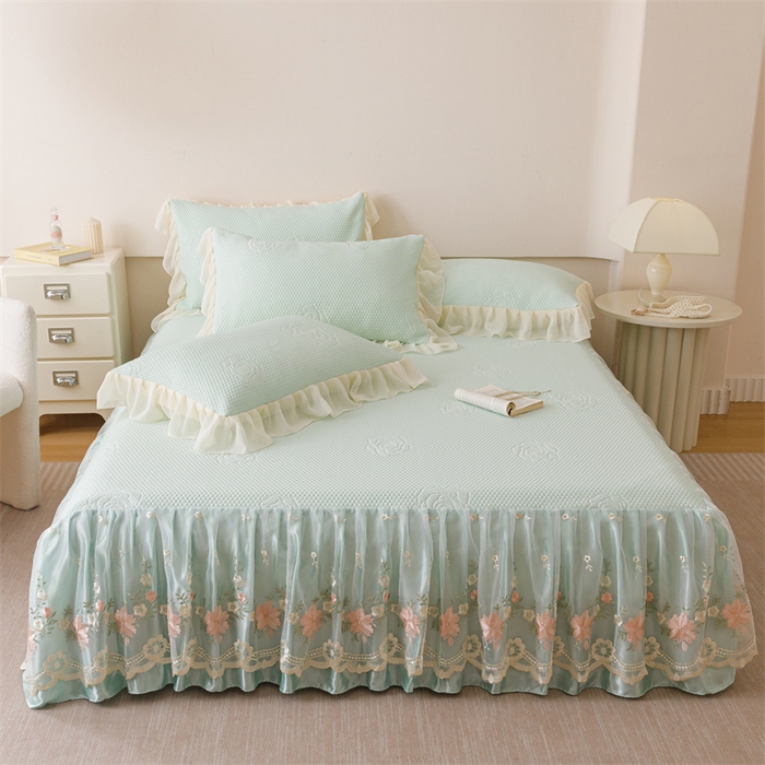 91家纺网 家纺一手货源 找家纺 好儿喜家纺 2025新款A类海洋丝凉感豆豆席席子凉席床裙三件套--花香系列 花香-浅绿