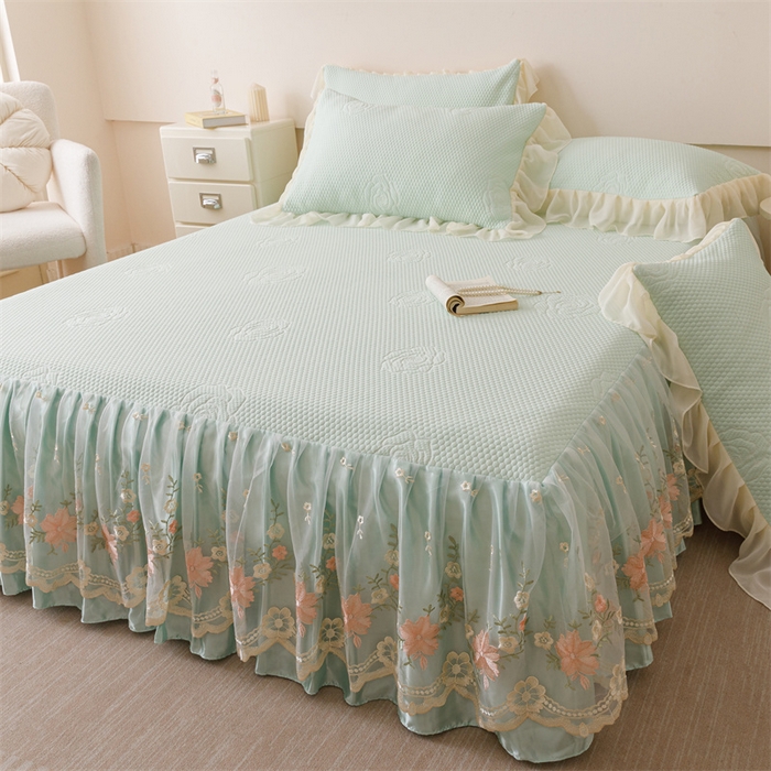 91家纺网 家纺一手货源 找家纺 好儿喜家纺 2025新款A类海洋丝凉感豆豆席席子凉席床裙三件套--花香系列 花香-浅绿