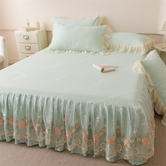 91家纺网 家纺一手货源 找家纺 好儿喜家纺 2025新款A类海洋丝凉感豆豆席席子凉席床裙三件套--花香系列 花香-浅绿