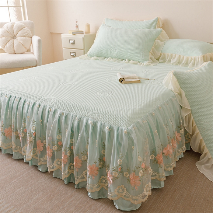 91家纺网 家纺一手货源 找家纺 好儿喜家纺 2025新款A类海洋丝凉感夏被夏凉被空调被豆豆席席子凉席床裙四件套--花香系列 花香-浅绿