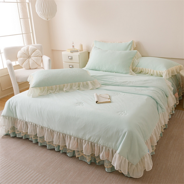 91家纺网 家纺一手货源 找家纺 好儿喜家纺 2025新款A类海洋丝凉感夏被夏凉被空调被豆豆席席子凉席床裙四件套--花香系列 花香-浅绿