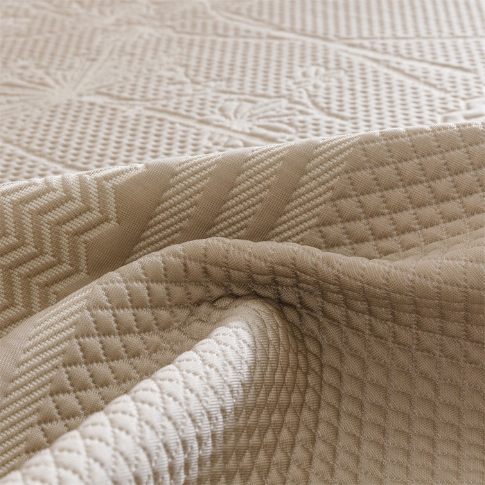 91家纺网 家纺一手货源 找家纺 好儿喜家纺 2025新款A类海洋丝凉感豆豆席席子凉席床裙三件套--赫本系列 赫本-风信子香槟