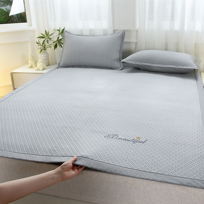 91家纺网 家纺一手货源 找家纺 （总）青雅席业 2025新款3D凉感豆豆爱心刺绣凉席