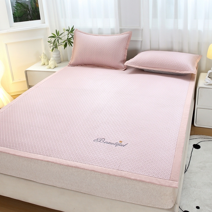 91家纺网 家纺一手货源 找家纺 青雅席业 2025新款3D凉感豆豆爱心刺绣凉席 爱心刺绣-粉