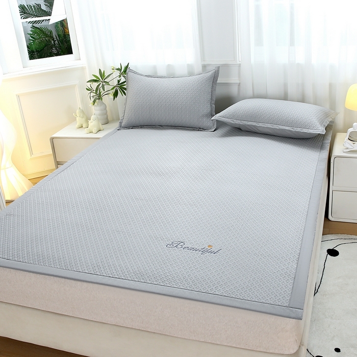 91家纺网 家纺一手货源 找家纺 青雅席业 2025新款3D凉感豆豆爱心刺绣凉席 爱心刺绣-灰