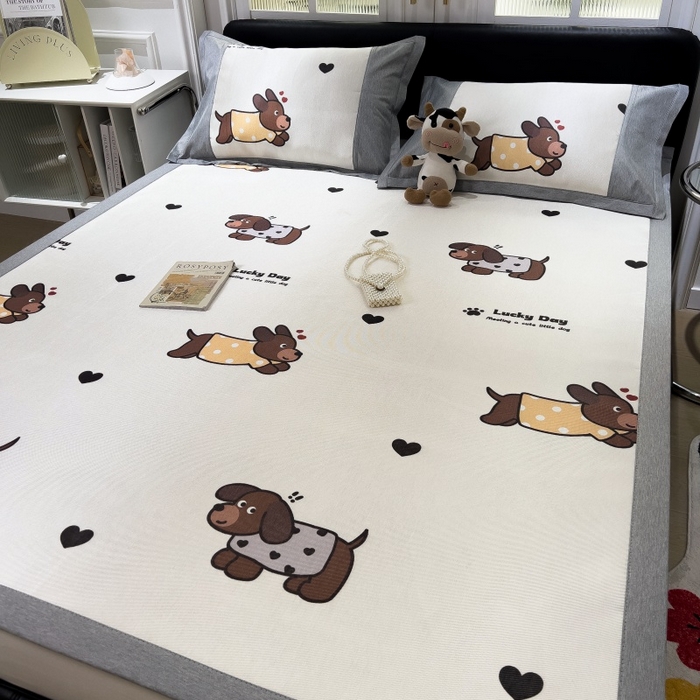 91家纺网 家纺一手货源 找家纺 水云缦 2025新款600D冰藤凉席冰丝席铺床款 铺床款-腊肠狗