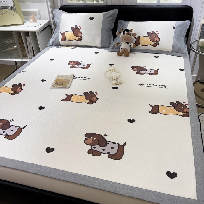 91家纺网 家纺一手货源 找家纺 水云缦 2025新款600D冰藤凉席冰丝席铺床款 铺床款-腊肠狗