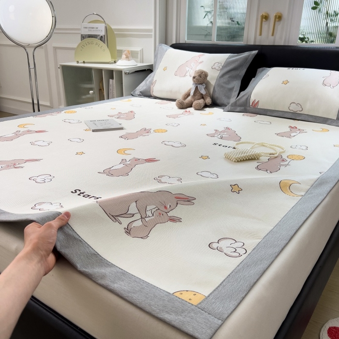 91家纺网 家纺一手货源 找家纺 水云缦 2025新款600D冰藤凉席冰丝席铺床款 铺床款-萌萌兔