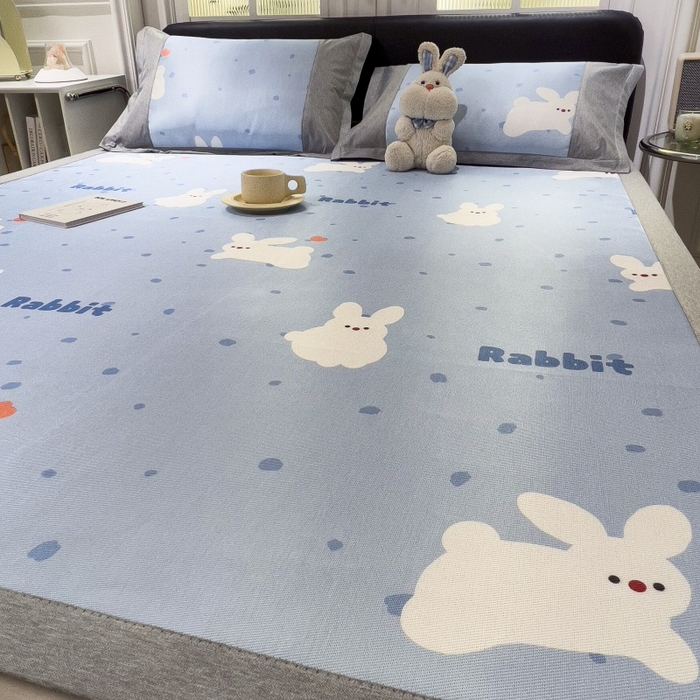 91家纺网 家纺一手货源 找家纺 水云缦 2025新款600D冰藤凉席冰丝席铺床款 铺床款-小白兔