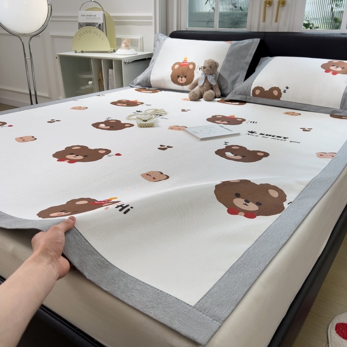 91家纺网 家纺一手货源 找家纺 水云缦 2025新款600D冰藤凉席冰丝席铺床款 铺床款-熊头