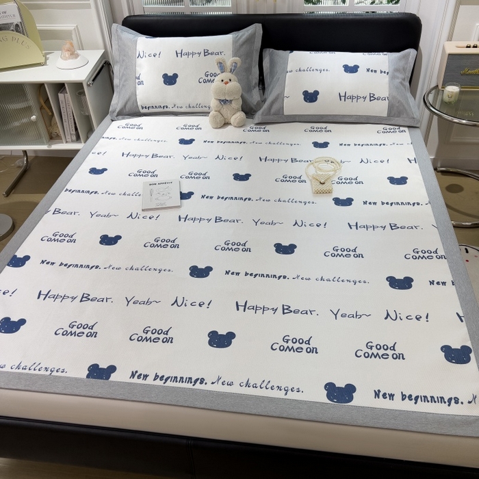 91家纺网 家纺一手货源 找家纺 水云缦 2025新款600D冰藤凉席冰丝席铺床款 铺床款-字母