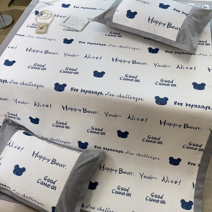 91家纺网 家纺一手货源 找家纺 水云缦 2025新款600D冰藤凉席冰丝席铺床款 铺床款-字母