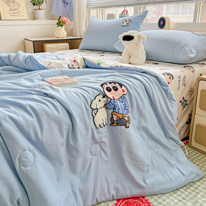 91家纺网 家纺一手货源 找家纺 一霖家纺 2025新款高克重云朵毛巾绣夏被 小新和大白