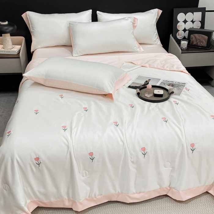 91家纺网 家纺一手货源 找家纺 （总）伊梵居 2025新款水洗冰丝刺绣夏被夏凉被空调被