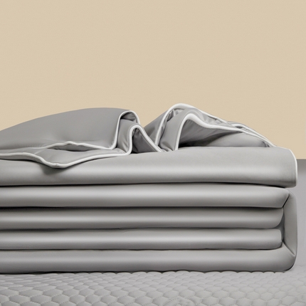 91家纺网 家纺一手货源 找家纺 （总）莱登卡奴 2025新款A类凉感丝熊豆豆夏被四件套