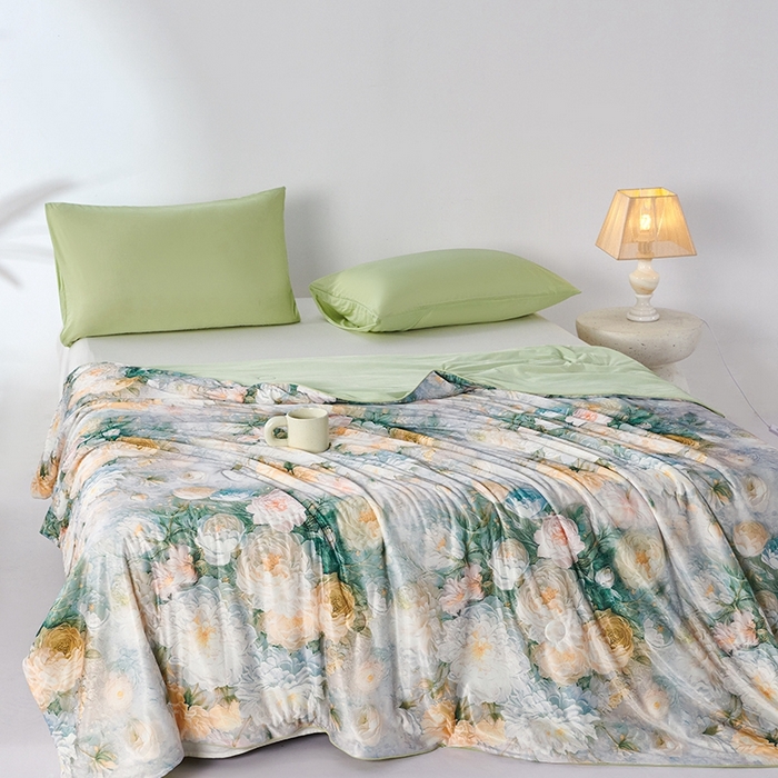 91家纺网 家纺一手货源 找家纺 缔锦家纺 2025新款凉感丝印花夏被 悠然-宁静绿