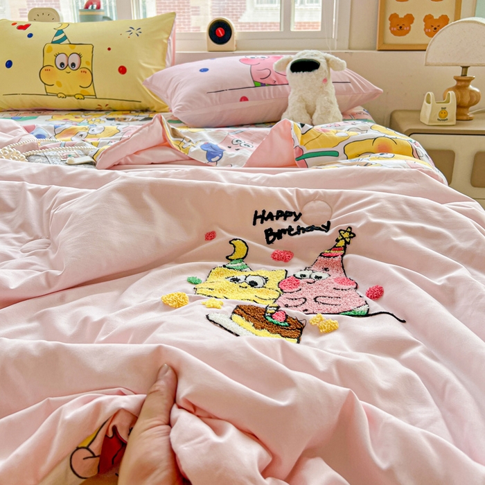 91家纺网 家纺一手货源 找家纺 一霖家纺 2025新款高克重云朵毛巾绣夏被 生日派对