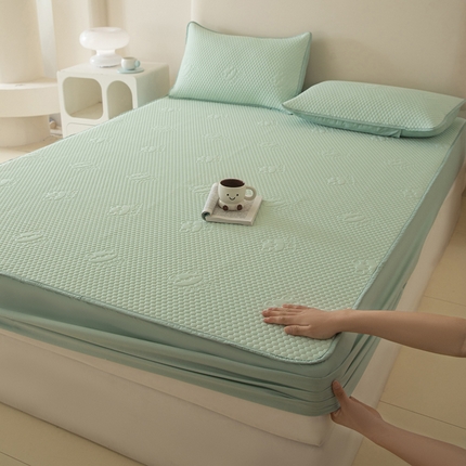 91家纺网 家纺一手货源 找家纺 莱登卡奴 25新款A类凉感丝熊豆豆凉席床笠款 熊豆豆水绿