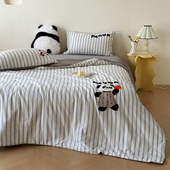 91家纺网 家纺一手货源 找家纺 怡家居 2025新款全棉双层纱毛巾绣夏被四件套 夏被-小熊猫