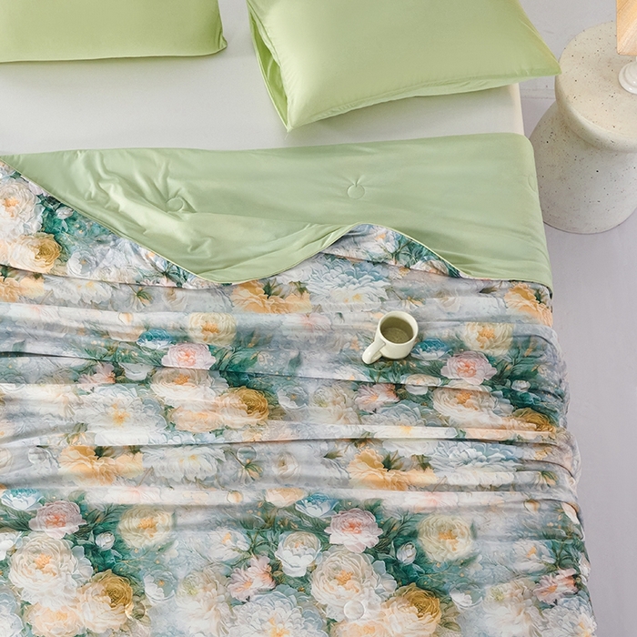 91家纺网 家纺一手货源 找家纺 缔锦家纺 2025新款凉感丝印花夏被 悠然-宁静绿