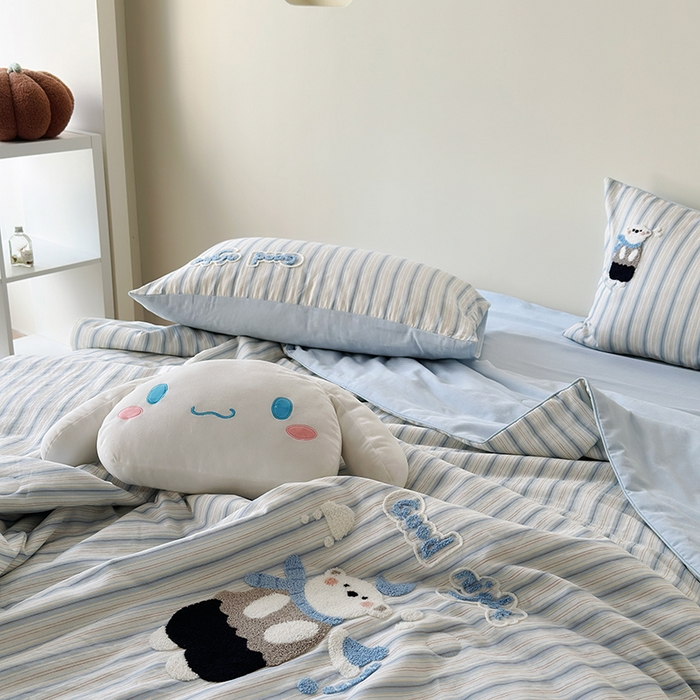 91家纺网 家纺一手货源 找家纺 怡家居 2025新款全棉双层纱毛巾绣夏被四件套 夏被-晚安熊
