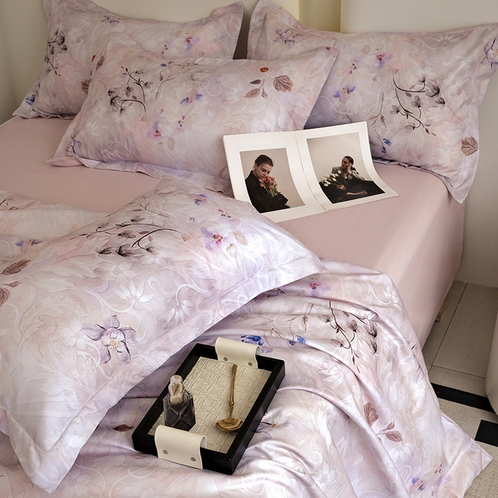 91家纺网 家纺一手货源 找家纺 典雅家纺 2025新款艾阳暖棉印花四件套 醉清颜