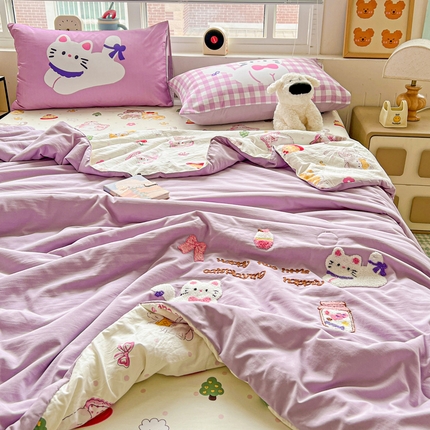 91家纺网 家纺一手货源 找家纺 一霖家纺 2025新款高克重云朵毛巾绣夏被 糖果罐头