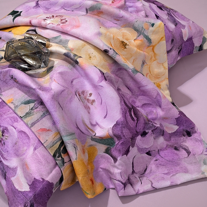 91家纺网 家纺一手货源 找家纺 典雅家纺 2025新款艾阳暖棉印花四件套 花海-薰衣紫