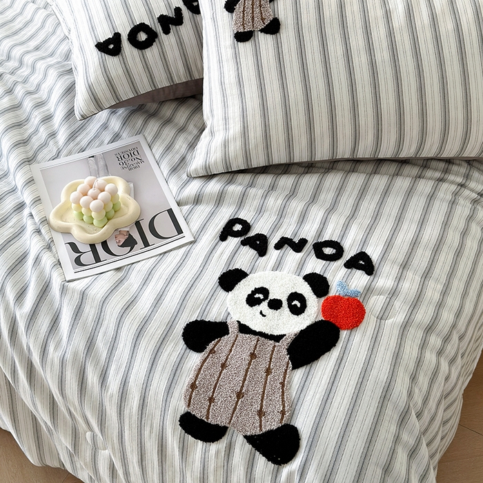 91家纺网 家纺一手货源 找家纺 怡家居 2025新款全棉双层纱毛巾绣夏被四件套 夏被-小熊猫