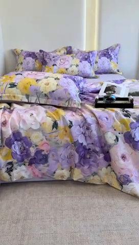 91家纺网 家纺一手货源 找家纺 典雅家纺 2025新款艾阳暖棉印花四件套 花海-薰衣紫