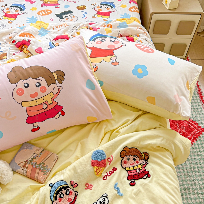 91家纺网 家纺一手货源 找家纺 一霖家纺 2025新款高克重云朵毛巾绣夏被 小新小奎的爱情