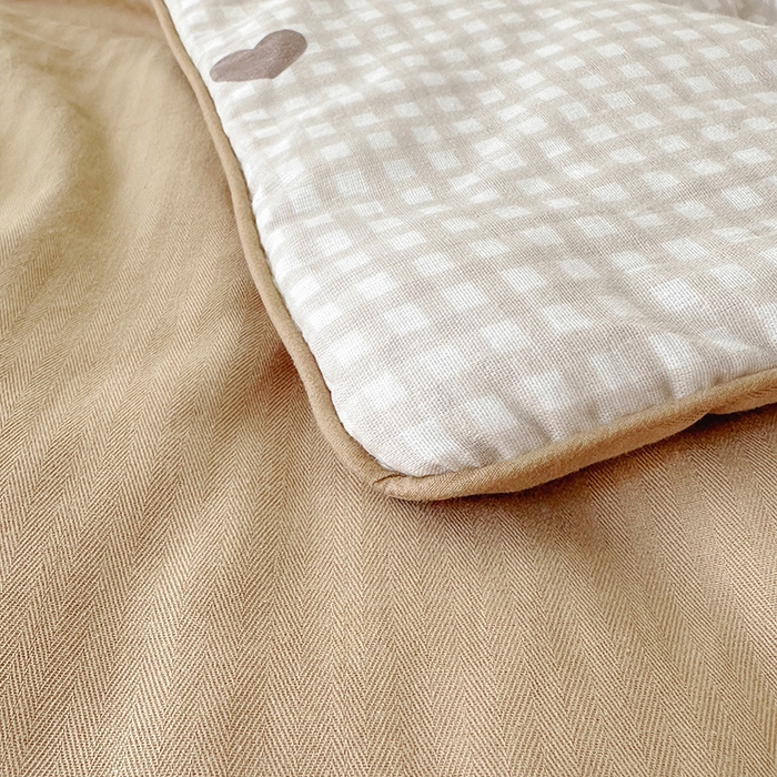 91家纺网 家纺一手货源 找家纺 怡家居 2025新款全棉双层纱毛巾绣夏被四件套 夏被-欢乐狗