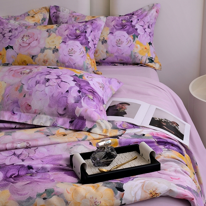 91家纺网 家纺一手货源 找家纺 典雅家纺 2025新款艾阳暖棉印花四件套 花海-薰衣紫