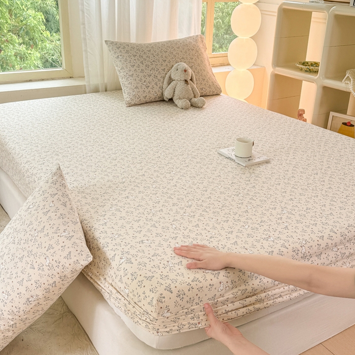 91家纺网 家纺一手货源 找家纺 仟网汇 2025新款云感棉双层纱床笠 花间兔