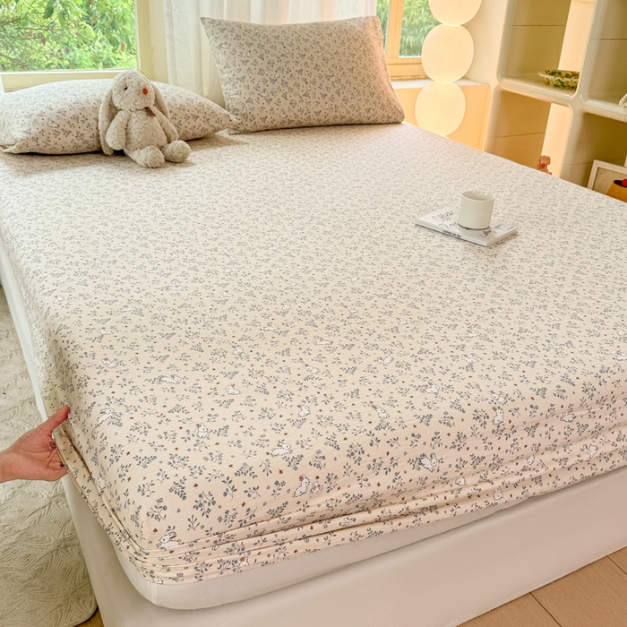 91家纺网 家纺一手货源 找家纺 仟网汇 2025新款云感棉双层纱床笠 花间兔