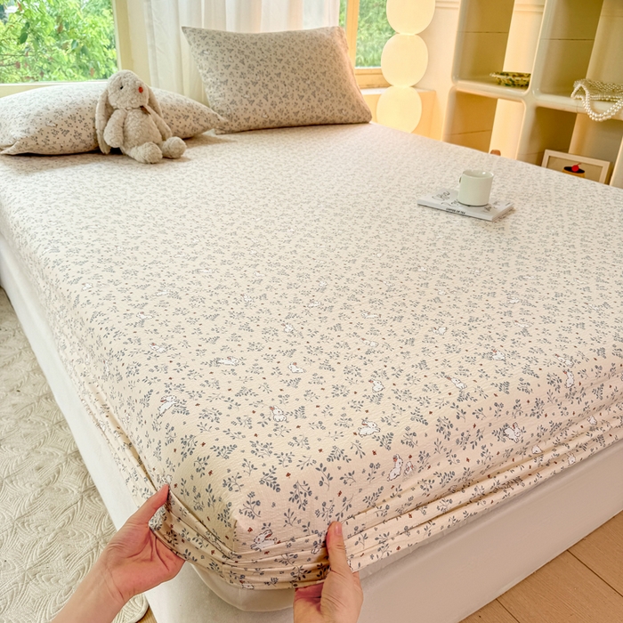 91家纺网 家纺一手货源 找家纺 仟网汇 2025新款云感棉双层纱床笠 花间兔