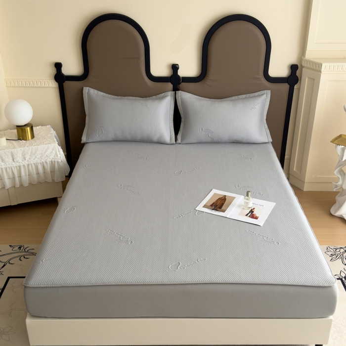 91家纺网 家纺一手货源 找家纺 （总）瑞兴纺 2025新款高分子PE软凉席绣花款床笠款