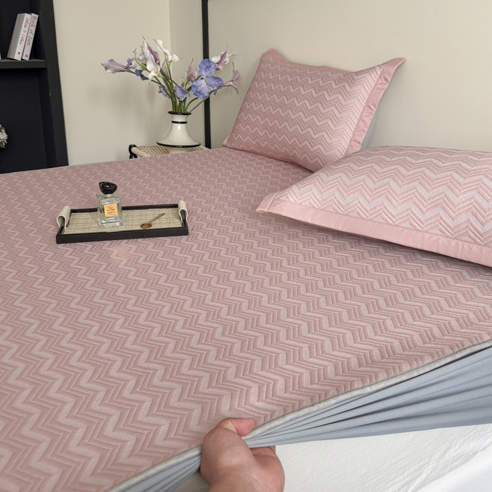 91家纺网 家纺一手货源 找家纺 （总）瑞兴纺 2025新款高分子PE软凉席绣花款床笠款