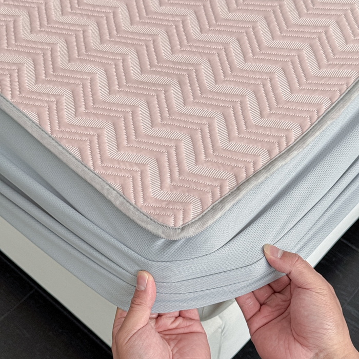 91家纺网 家纺一手货源 找家纺 （总）瑞兴纺 2025新款高分子PE软凉席绣花款床笠款