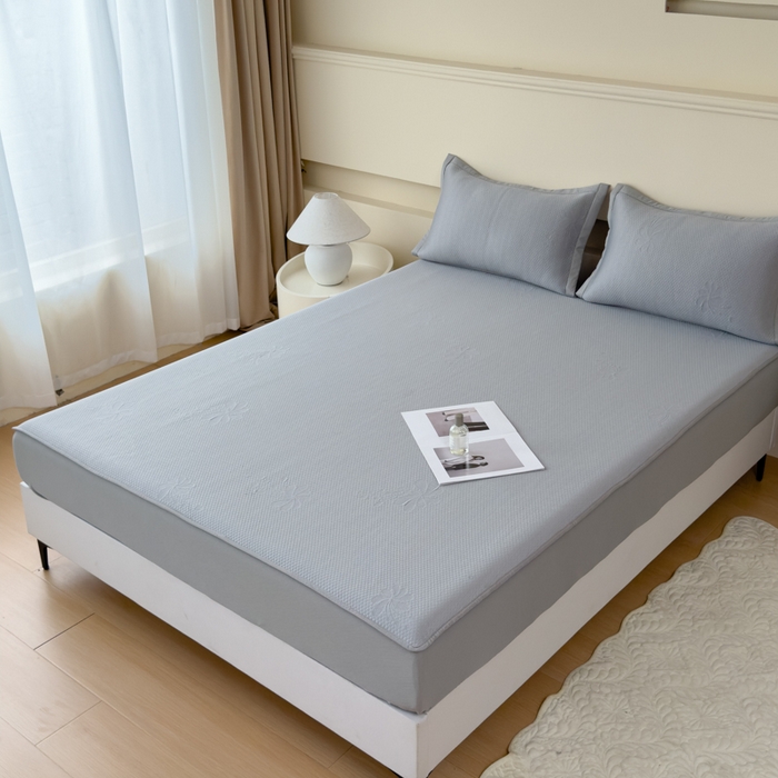 91家纺网 家纺一手货源 找家纺 瑞兴纺 2025新款高分子PE软凉席绣花款床笠款 床笠款-花之语-灰