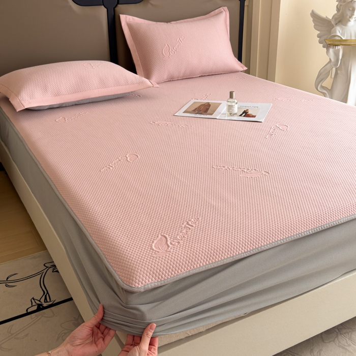 91家纺网 家纺一手货源 找家纺 瑞兴纺 2025新款高分子PE软凉席绣花款床笠款 床笠款-沐夕-粉