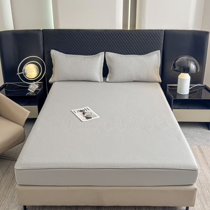 91家纺网 家纺一手货源 找家纺 （总）瑞兴纺 2025新款高分子PE软凉席绣花款床笠款