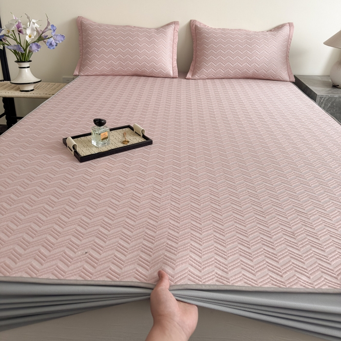 91家纺网 家纺一手货源 找家纺 （总）瑞兴纺 2025新款高分子PE软凉席绣花款床笠款