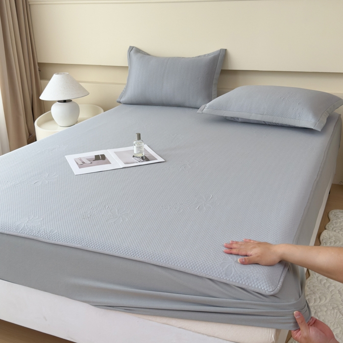 91家纺网 家纺一手货源 找家纺 瑞兴纺 2025新款高分子PE软凉席绣花款床笠款 床笠款-花之语-灰