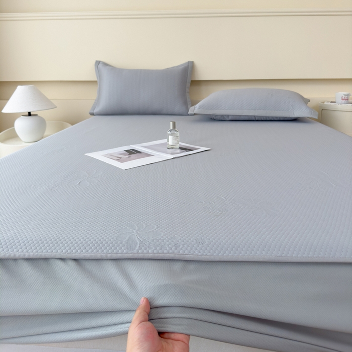 91家纺网 家纺一手货源 找家纺 瑞兴纺 2025新款高分子PE软凉席绣花款床笠款 床笠款-花之语-灰