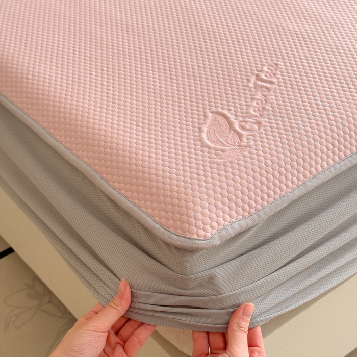 91家纺网 家纺一手货源 找家纺 瑞兴纺 2025新款高分子PE软凉席绣花款床笠款 床笠款-沐夕-粉