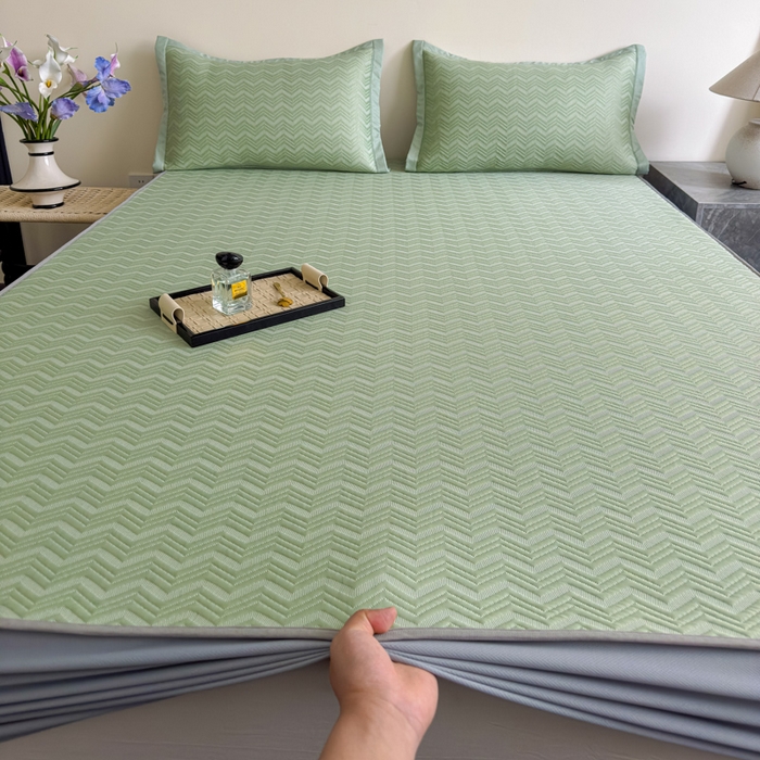 91家纺网 家纺一手货源 找家纺 瑞兴纺 2025新款高分子PE软凉席绣花款床笠款 床笠款-风尚-绿