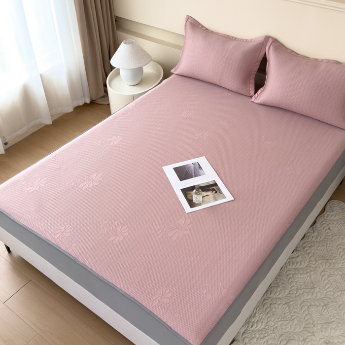 91家纺网 家纺一手货源 找家纺 瑞兴纺 2025新款高分子PE软凉席绣花款床笠款 床笠款-花之语-粉