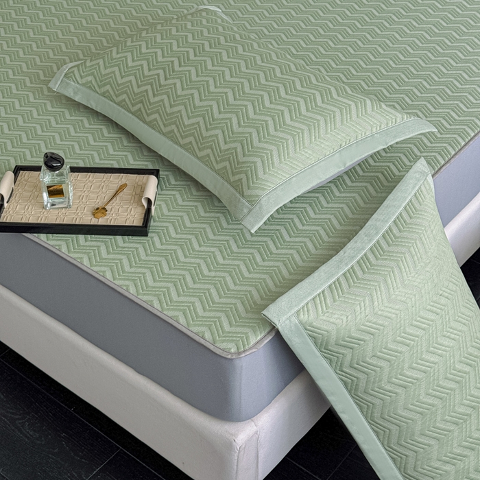 91家纺网 家纺一手货源 找家纺 瑞兴纺 2025新款高分子PE软凉席绣花款床笠款 床笠款-风尚-绿