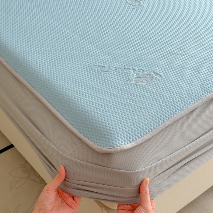 91家纺网 家纺一手货源 找家纺 瑞兴纺 2025新款高分子PE软凉席绣花款床笠款 床笠款-沐夕-蓝